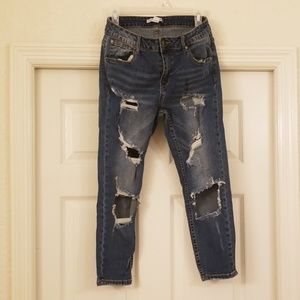 Destroyed Jeans in Perfect Condition